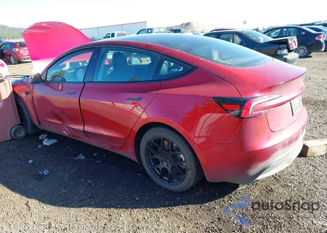 2025 Tesla Model 3 Long Range All-Wheel Drive z USA, uszkodzony, nr VIN 5YJ3E1EB8SF883722